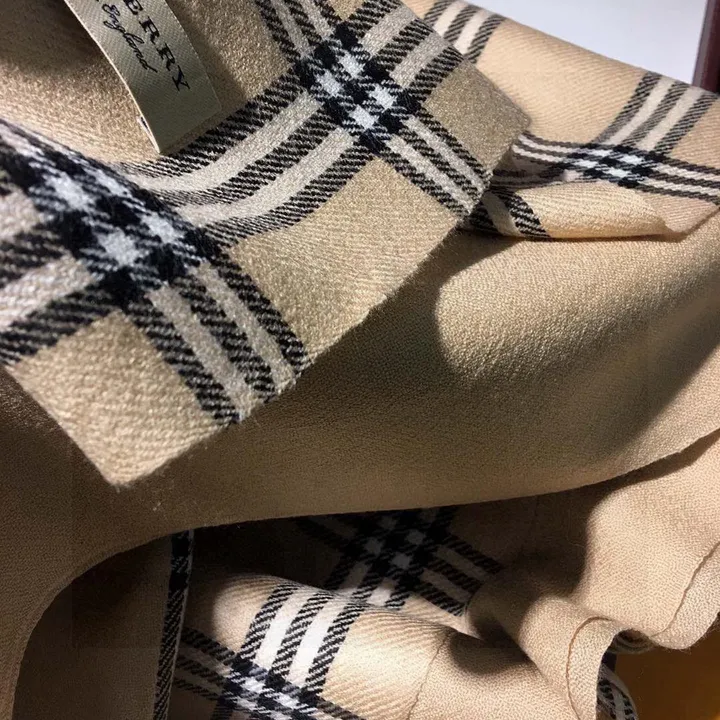 スーパーコピー バーバリー ス マフラー