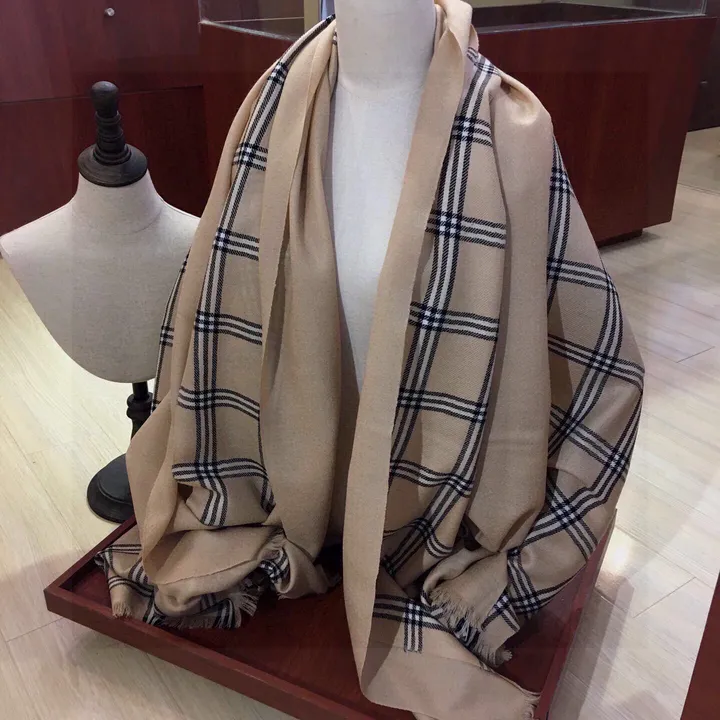 スーパーコピー バーバリー ス マフラー