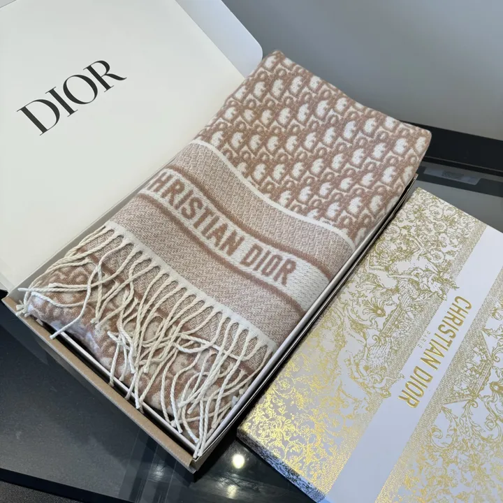 スーパーコピー ディオール マフラー