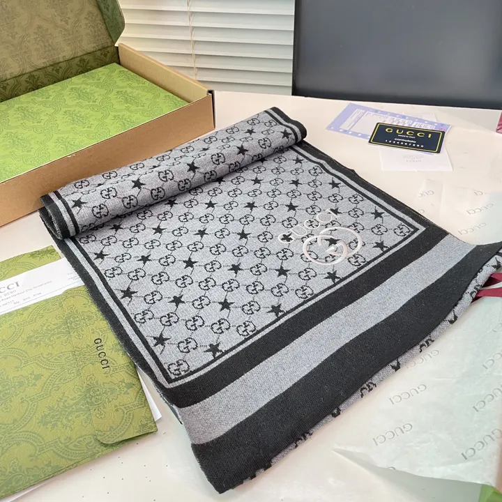 スーパーコピー グッチ マフラー