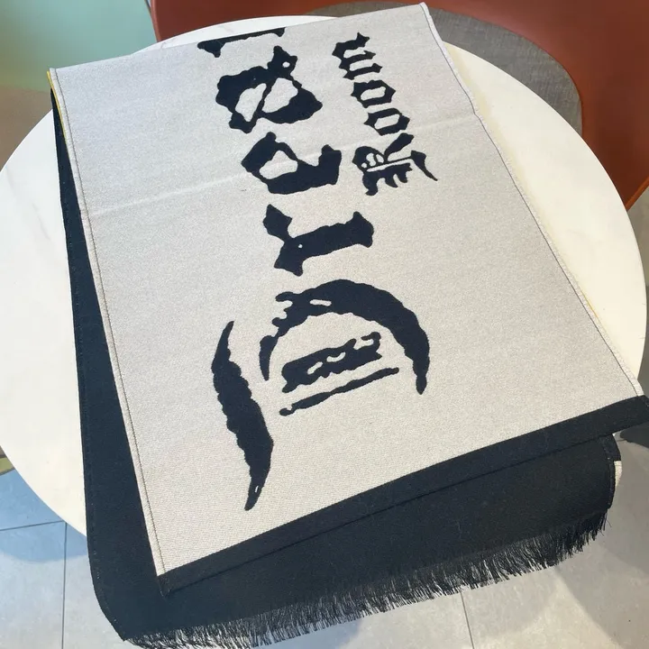 スーパーコピー バーバリー ス マフラー