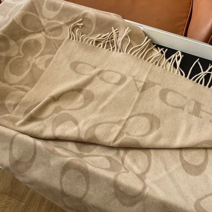 スーパーコピー コーチ マフラー