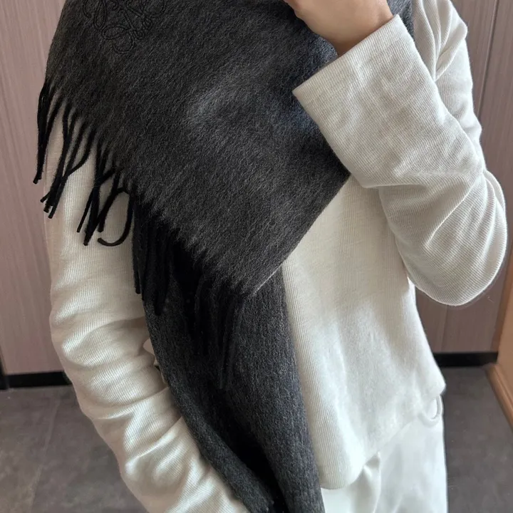 スーパーコピー ロエベ マフラー