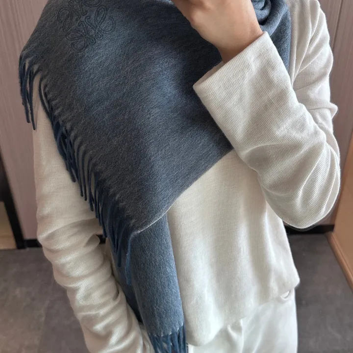 スーパーコピー ロエベ マフラー