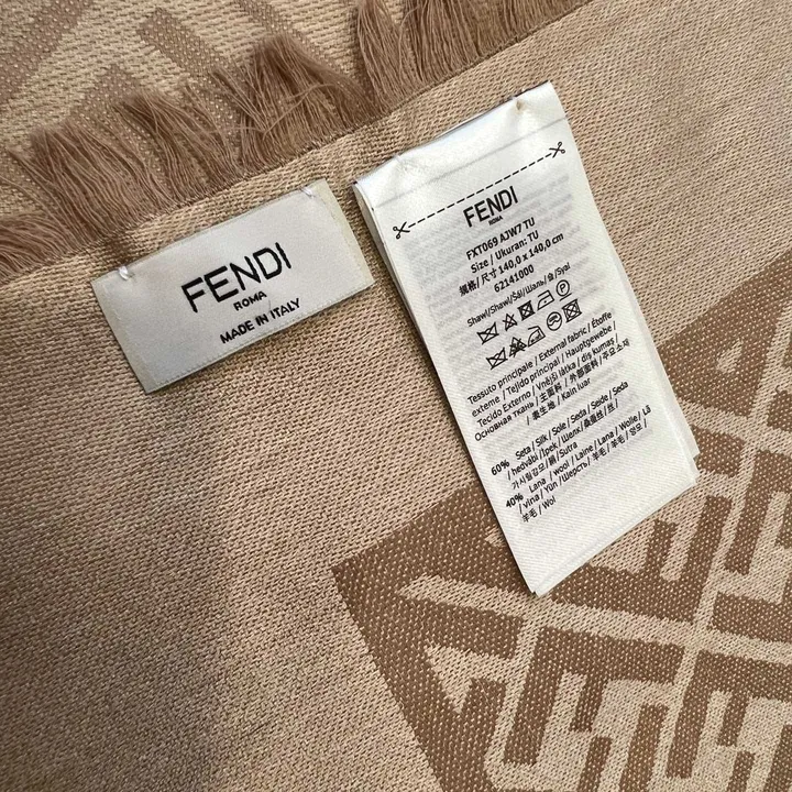 スーパーコピー フェンディ マフラー