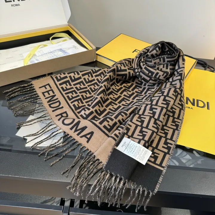 スーパーコピー フェンディ マフラー