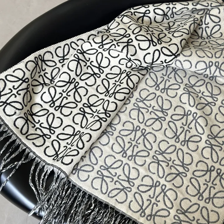 スーパーコピー ロエベ マフラー