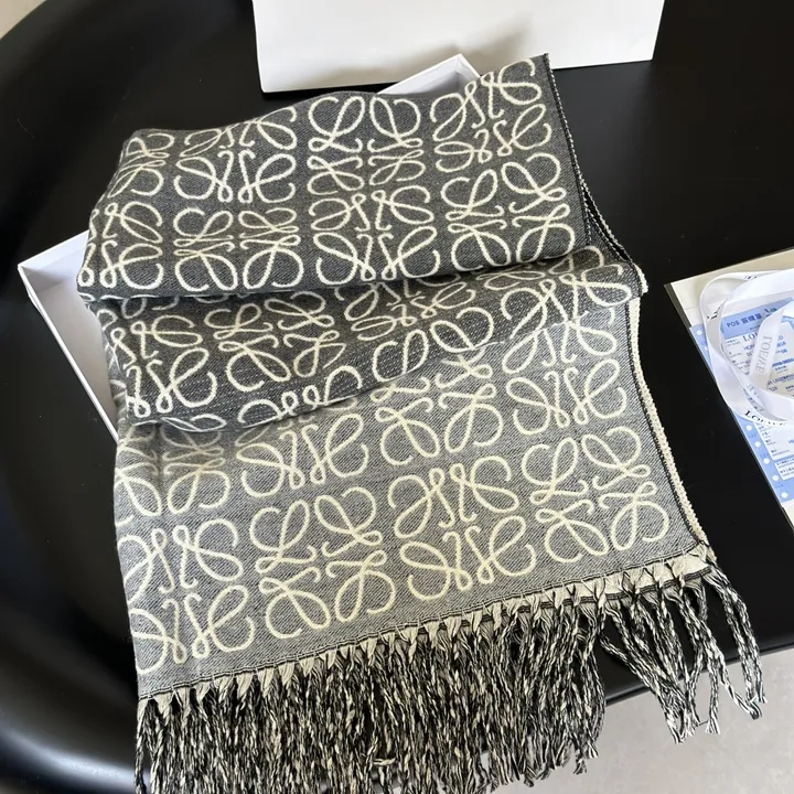 スーパーコピー ロエベ マフラー