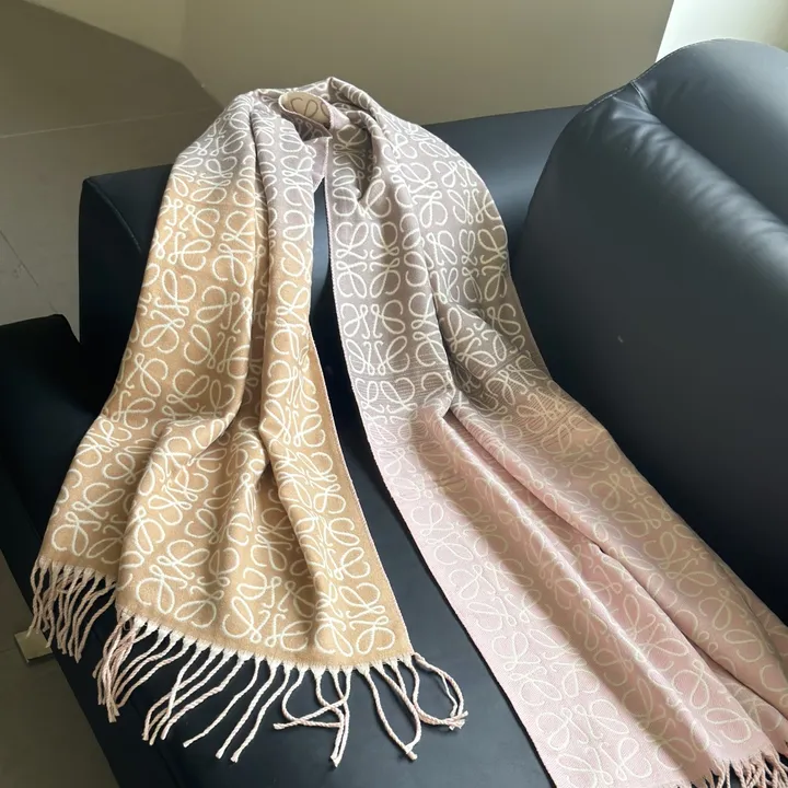 スーパーコピー ロエベ マフラー