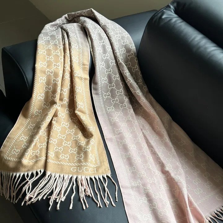 スーパーコピー グッチ マフラー