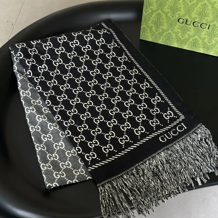 スーパーコピー グッチ マフラー