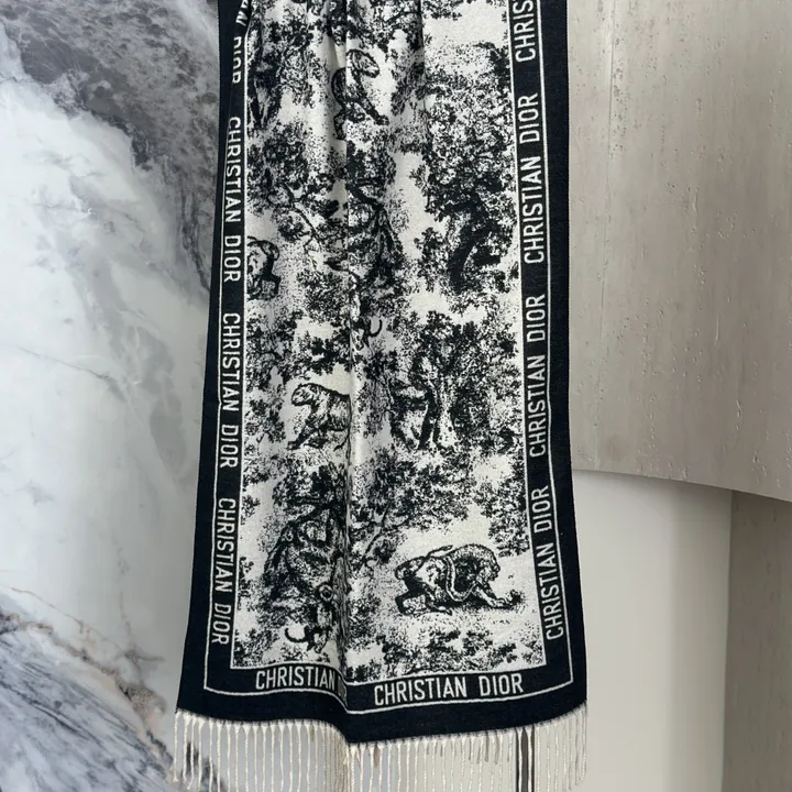 スーパーコピー ディオール マフラー