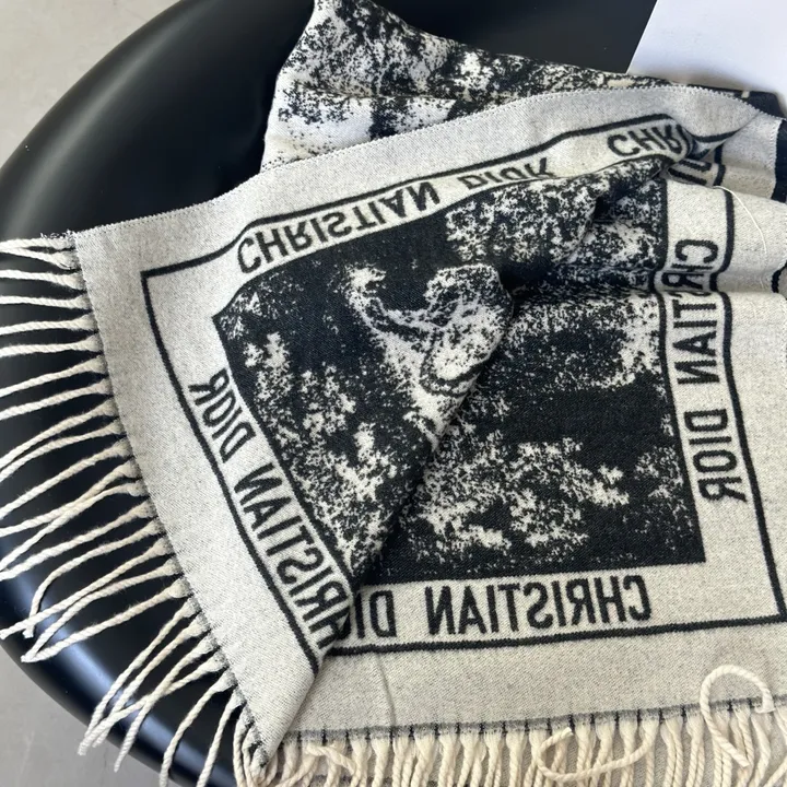 スーパーコピー ディオール マフラー