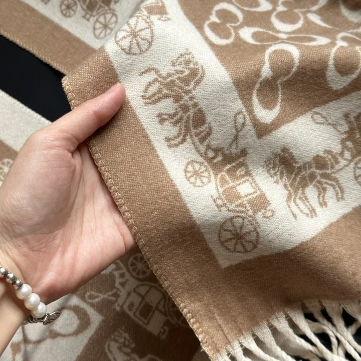 スーパーコピー コーチ マフラー