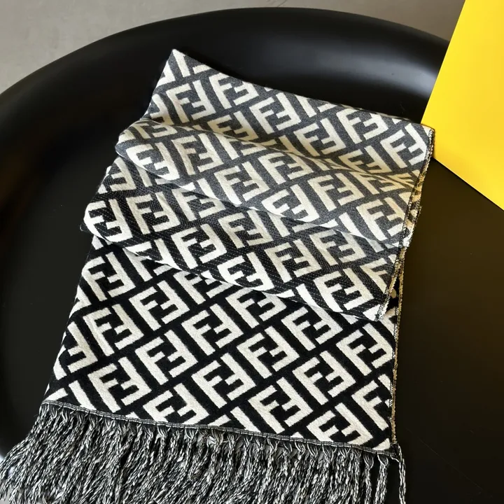 スーパーコピー フェンディ マフラー