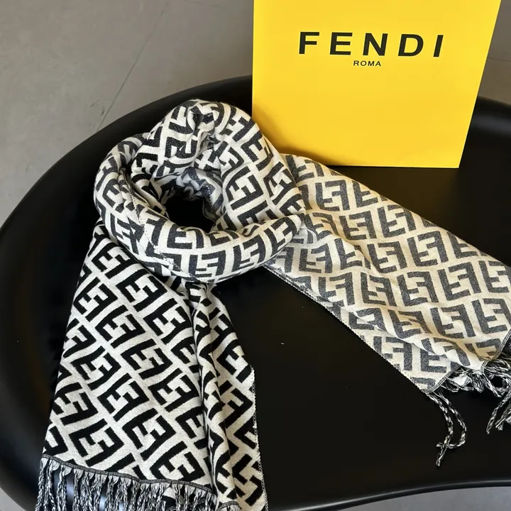 スーパーコピー フェンディ マフラー