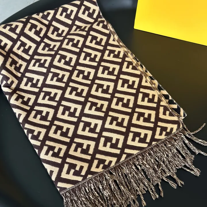 スーパーコピー フェンディ マフラー