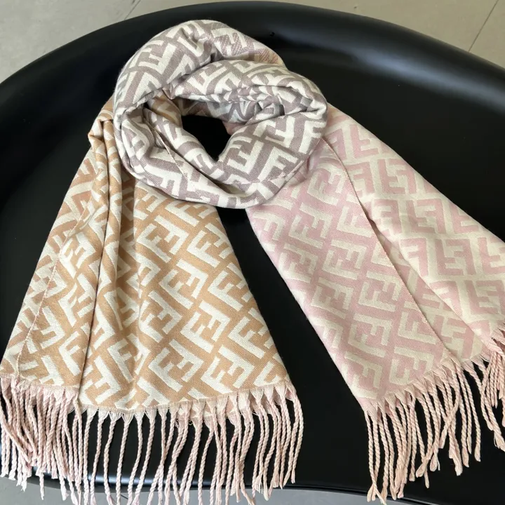 スーパーコピー フェンディ マフラー