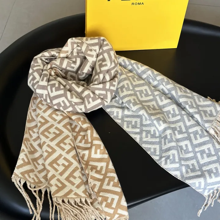 スーパーコピー フェンディ マフラー