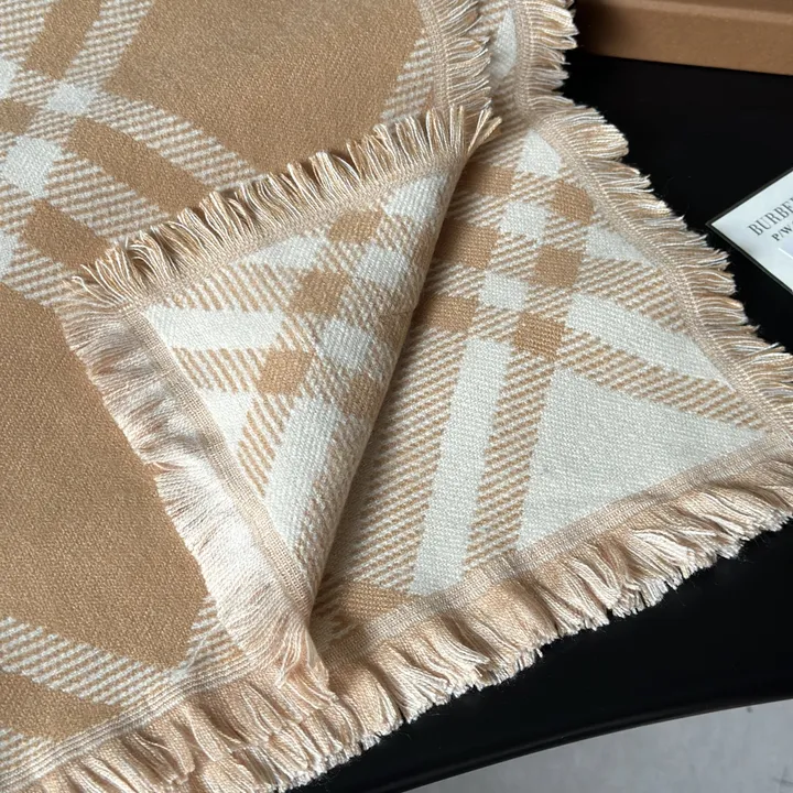 スーパーコピー バーバリー ス マフラー