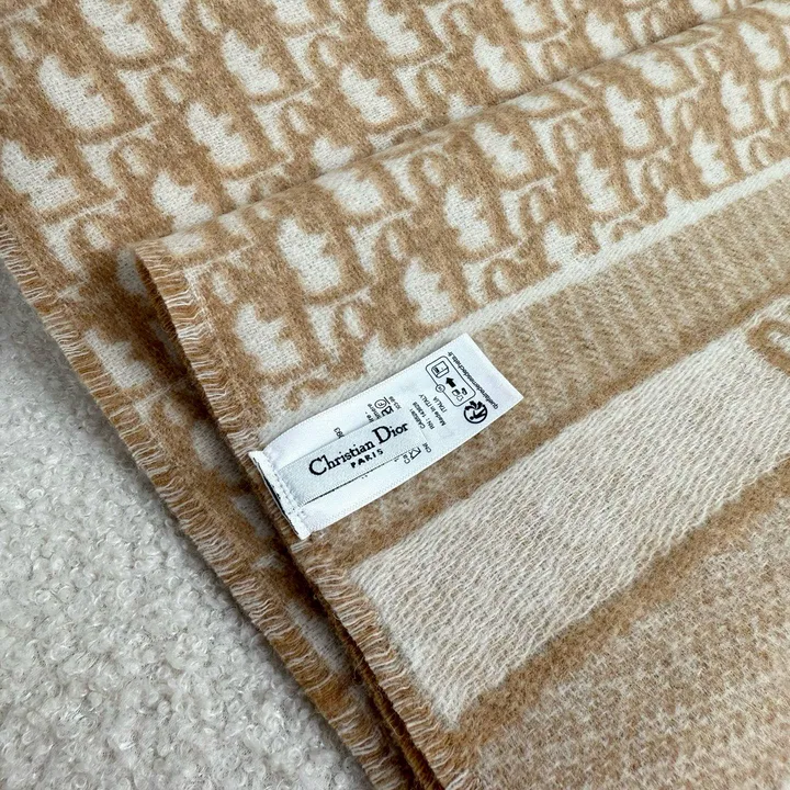 スーパーコピー ディオール マフラー