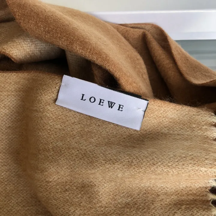 スーパーコピー ロエベ マフラー