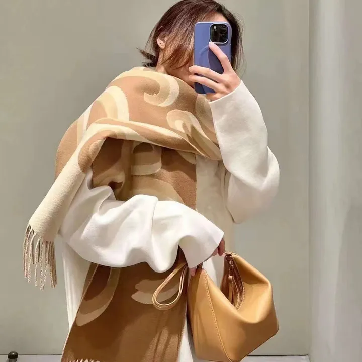 スーパーコピー ロエベ マフラー