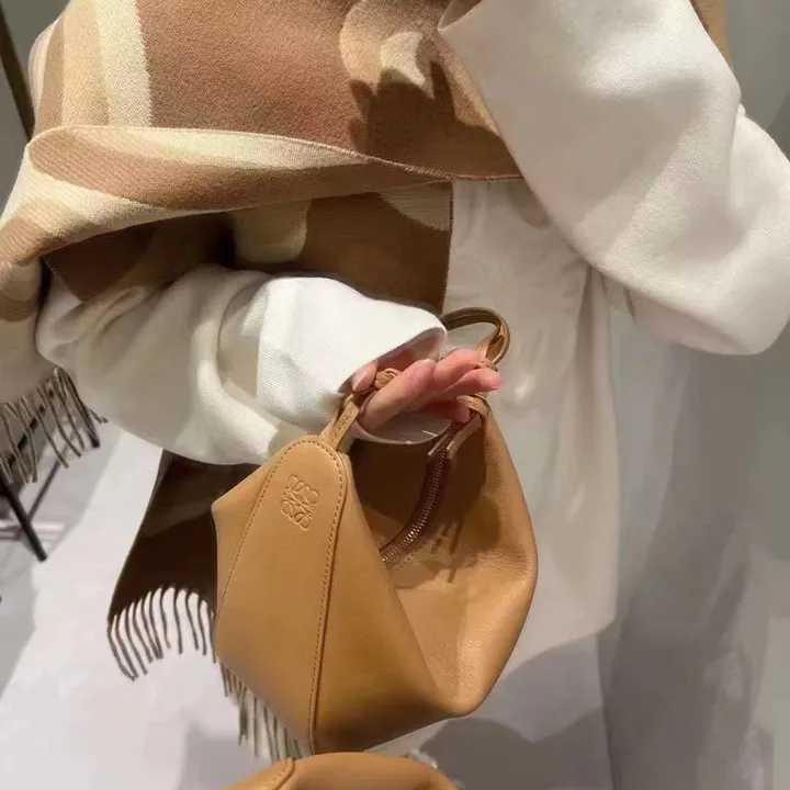 スーパーコピー ロエベ マフラー