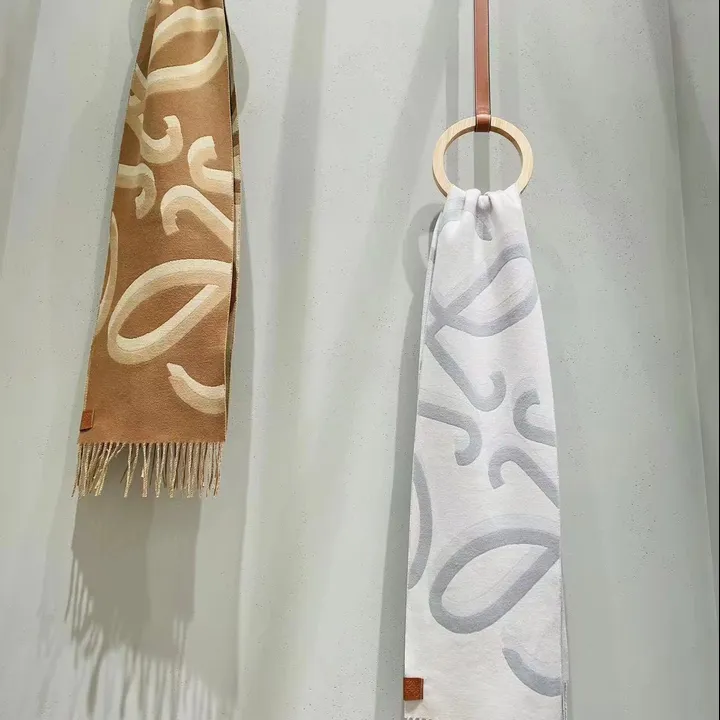 スーパーコピー ロエベ マフラー