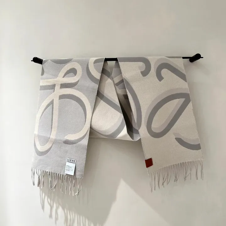 スーパーコピー ロエベ マフラー