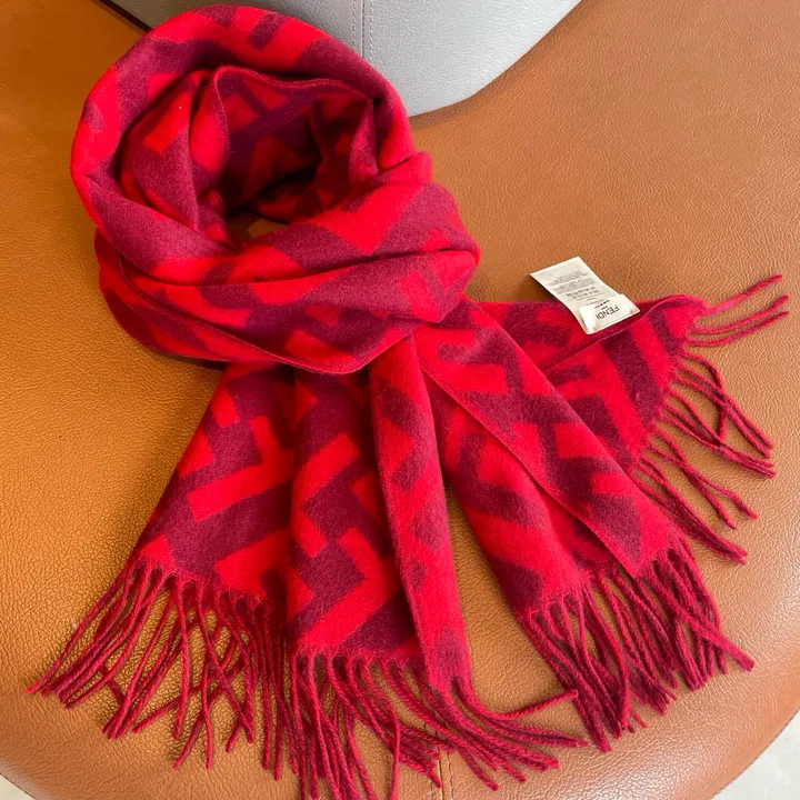 スーパーコピー フェンディ マフラー