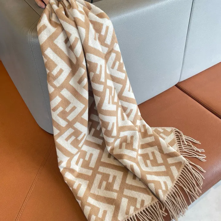 スーパーコピー フェンディ マフラー