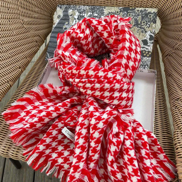 スーパーコピー ディオール マフラー