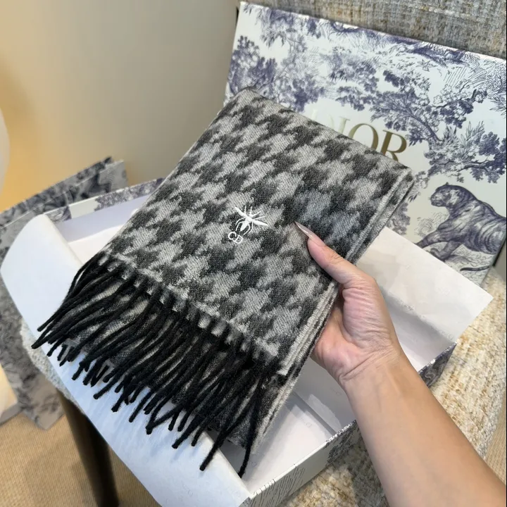 スーパーコピー ディオール マフラー