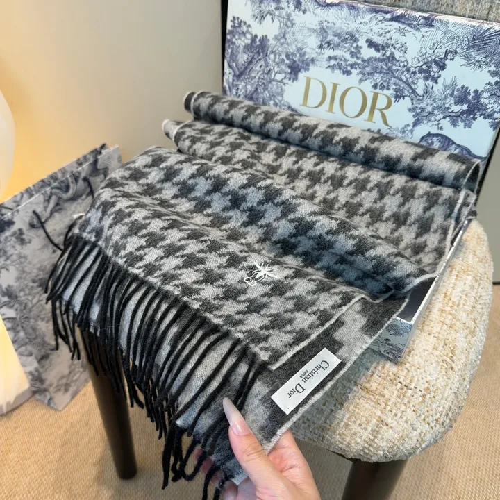 スーパーコピー ディオール マフラー