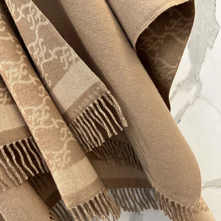 スーパーコピー フェンディ マフラー