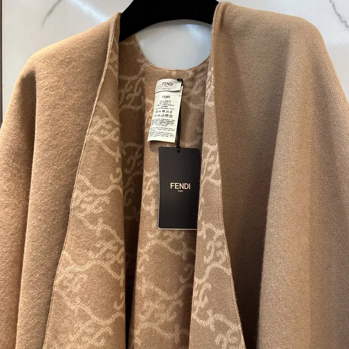 スーパーコピー フェンディ マフラー