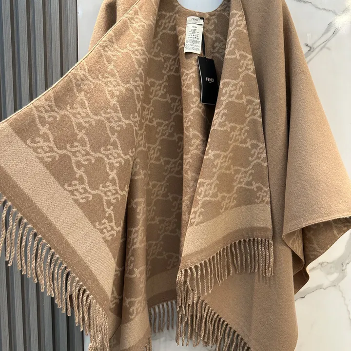 スーパーコピー フェンディ マフラー