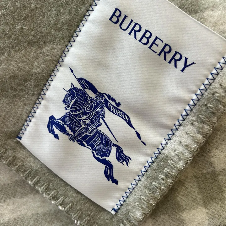 スーパーコピー バーバリー ス マフラー