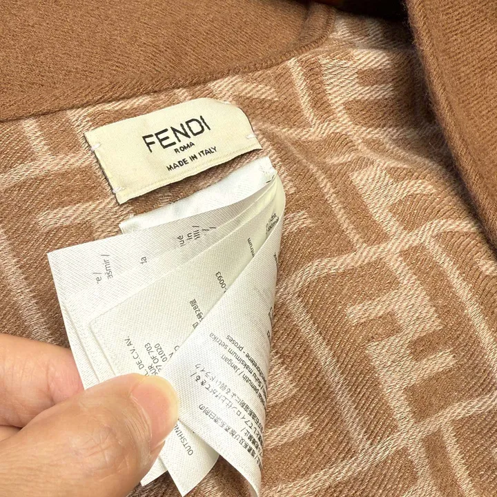 スーパーコピー フェンディ マフラー