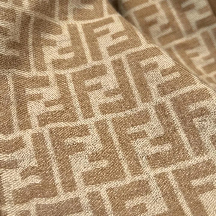 スーパーコピー フェンディ マフラー