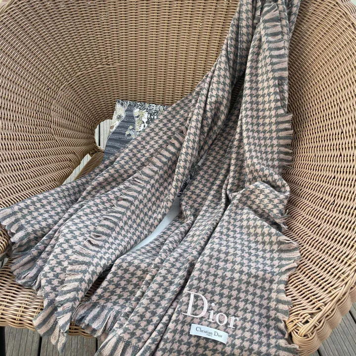 スーパーコピー ディオール マフラー