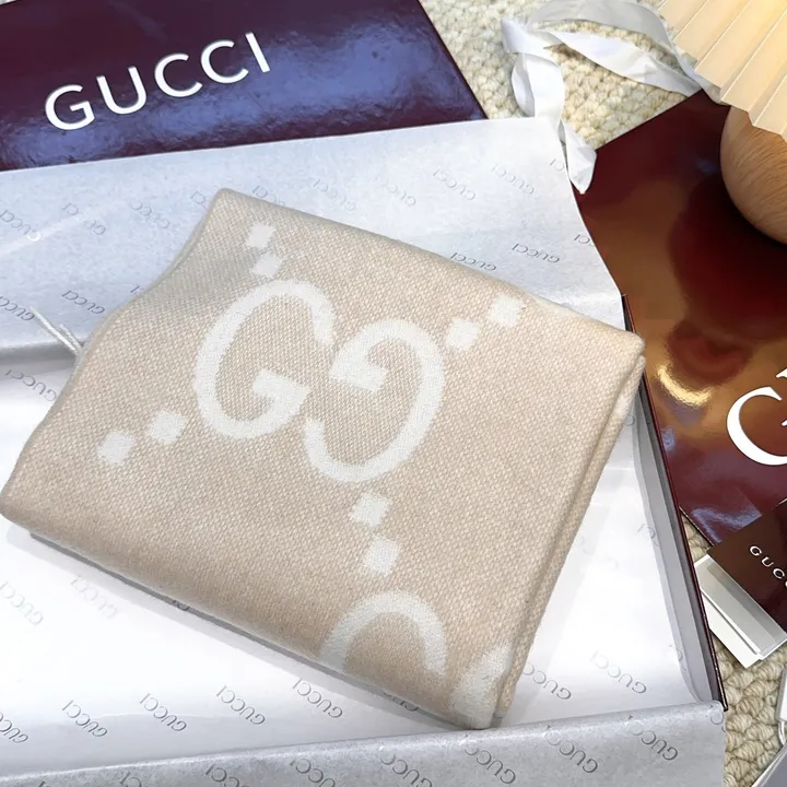 スーパーコピー グッチ マフラー