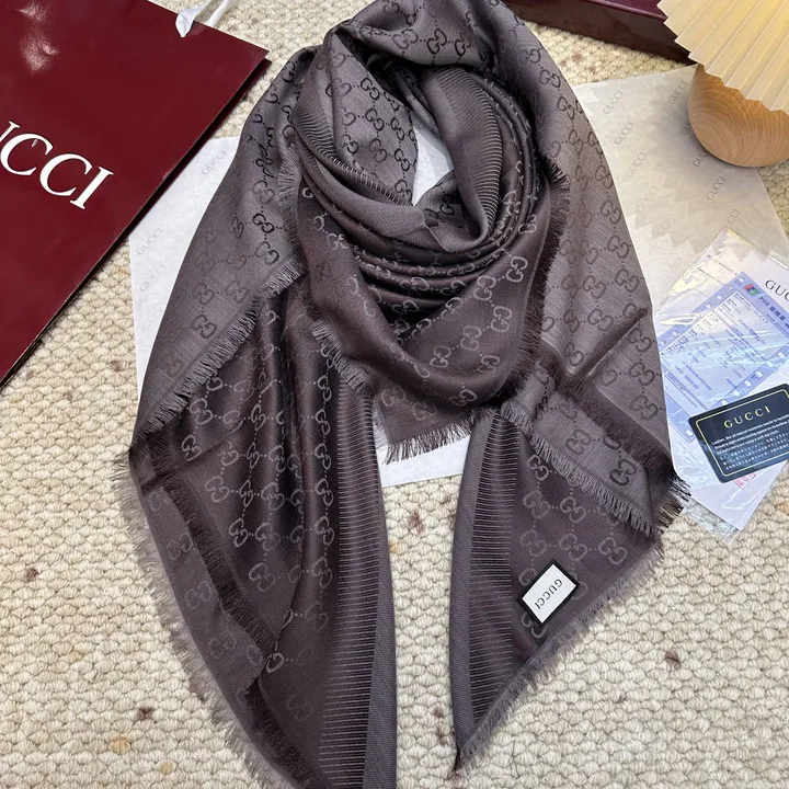 スーパーコピー グッチ マフラー