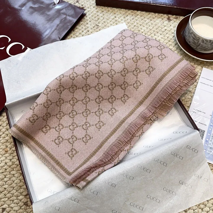 スーパーコピー グッチ マフラー