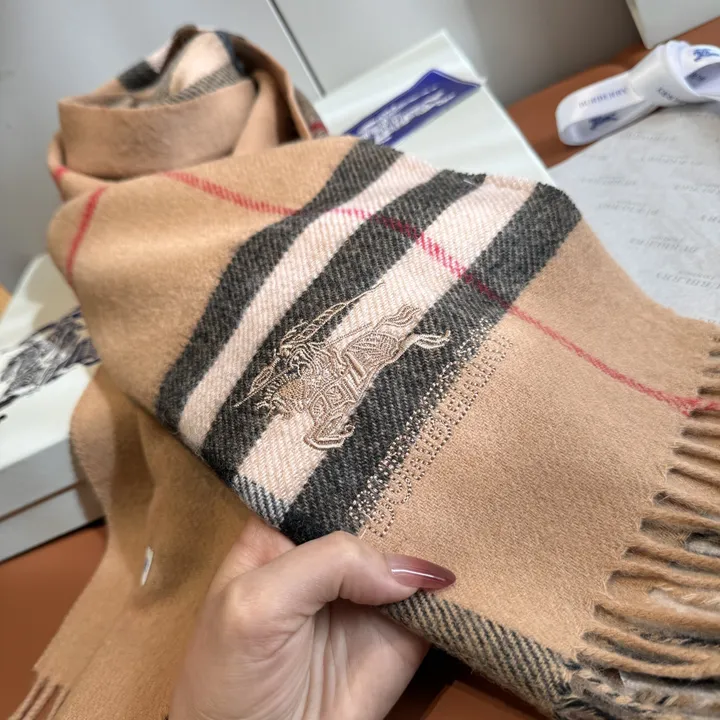 スーパーコピー バーバリー ス マフラー