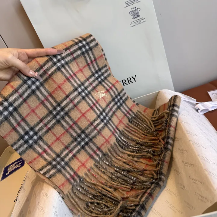 スーパーコピー バーバリー ス マフラー