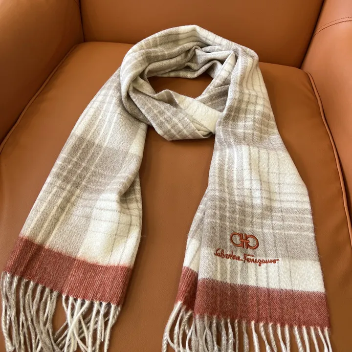 スーパーコピー フェラガモ マフラー