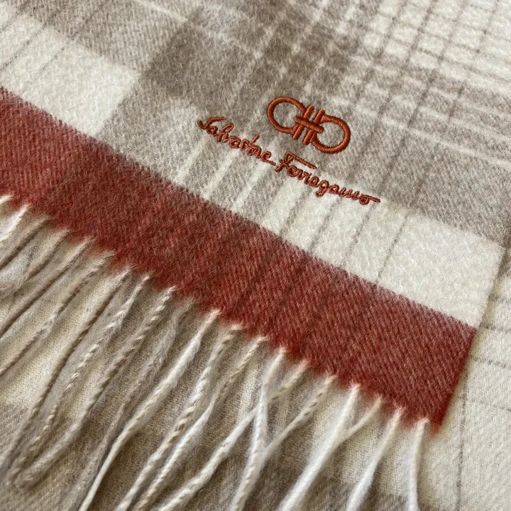 スーパーコピー フェラガモ マフラー