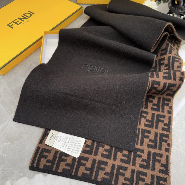 スーパーコピー フェンディ マフラー